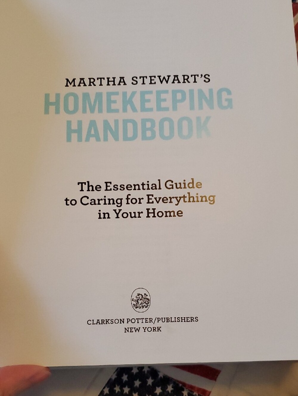 Martha Stewart Homekeeping Handbook — Excellant Condition - Picture 7 of 9